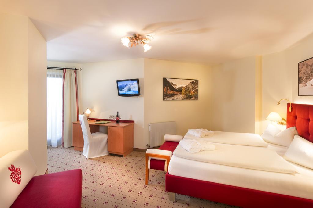 Hotel Zum Jungen Roemer Radstadt Quarto foto